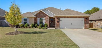 1737 Woodhause Cir, Pea Ridge, AR 72751