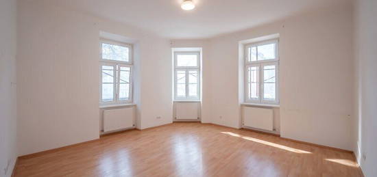 ++Q16++ 2-Zimmer Altbauwohnung in guter Lage