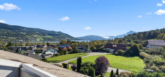 Dachgeschosswohnung mit Potenzial: Ferienwohnsitz mit Mondseeblick