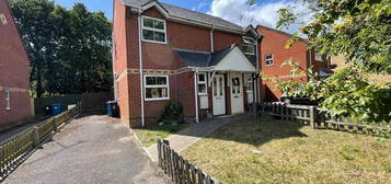 2 bed semi-detached house for sale