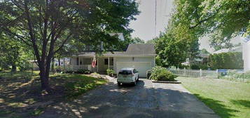 27 Sycamore Ave, Bridgewater Twp, NJ 08807