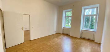 Sechshaus - Innenhofausrichtung und 5 Gehminuten zu U4 und U6! Helle Altbauwohnung mit großen Zimmern