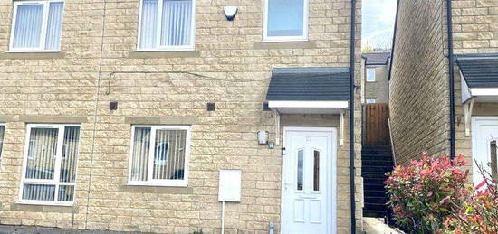 Detached house to rent in Woodhouse Drive, Keighley, West Yorkshire BD21