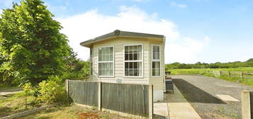 2 bed mobile/park home to rent