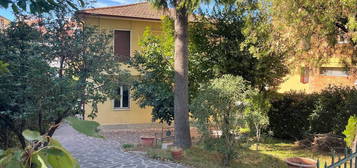 Villa bifamiliare viale Martiri della Resistenza 35, Ospedale, SpoletoSfera, Spoleto