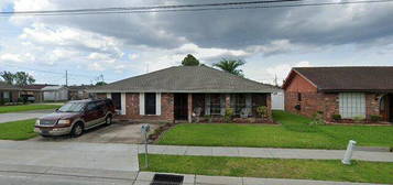 1201 Westwood Dr, Marrero, LA 70072