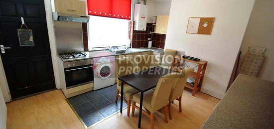 4 bedroom terraced house