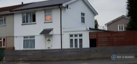 6 bedroom semi-detached house