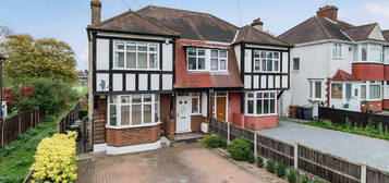 3 bed semi-detached house for sale