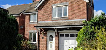 4 bed detached house to rent