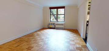 305 W 13th St APT 1G, New York, NY 10014