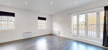 3 bedroom flat to rent