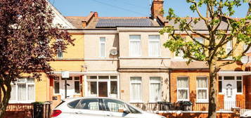 3 bed terraced house for sale