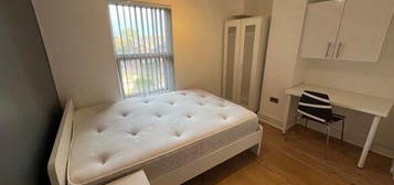 Room to rent in Brentwood, Salford M6