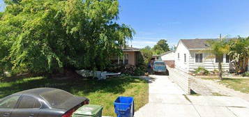 7407 Densmore Ave, Van Nuys, CA 91406