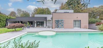 L'Écrin Contemporain avec jardin et piscine à Saint-Aubin-de-Médoc