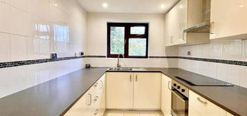 2 bedroom maisonette to rent