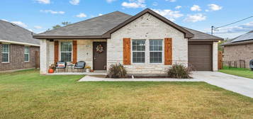 411 SW 16th St, Mineral Wells, TX 76067