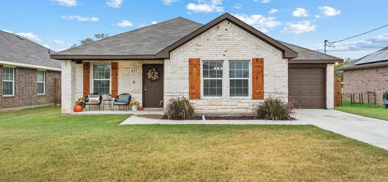 411 SW 16th St, Mineral Wells, TX 76067