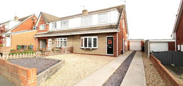 3 bed semi-detached house for sale