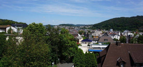 Bezugsfertig: Exklusive Maisonette-Wohnung mit einzigartiger Dachterrasse und Ausblick in Herborn