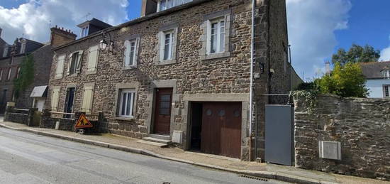 A VENDRE - Saint-Jouan - Maison de ville avec garage et jardin