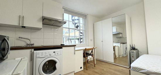 Studio to rent in Brunswick Place, Hove BN3