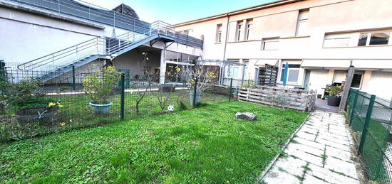 VENTE : Appartement Duplex T3 (64 m²) au CHAMBON FEUGEROLLES