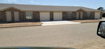 600 Ashland Ave #2, Friona, TX 79035