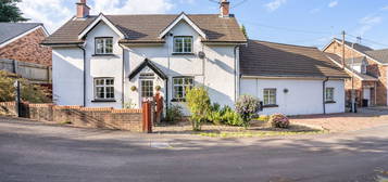 6 bed semi-detached house for sale