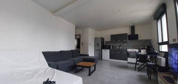 A VENDRE APPARTEMENT 2 PIECES BAS MONTREUIL