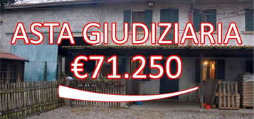 Casa indipendente all'asta in via Din, 9