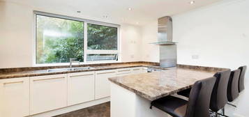 Maisonette for sale in California Lane, Bushey Heath, Bushey WD23