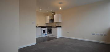 Studio to rent in Burleys Way, Leicester LE1