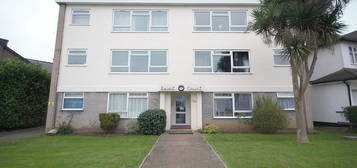 Flat to rent in Raldot Court, Elm Road, Leigh-On-Sea SS9