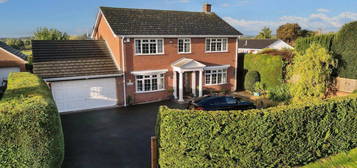 4 bed detached house for sale