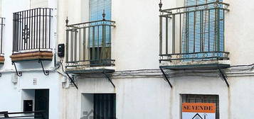 Casa adosada en Castilblanco de los Arroyos