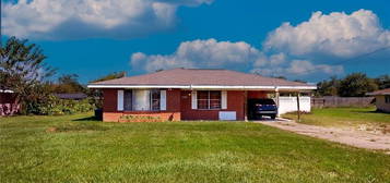 4015 Nelson Rd, Lake Charles, LA 70605