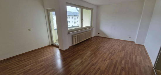 Einladende Wohnung in ruhiger Lage mit Balkon.