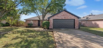 432 Sorrel Ln, Red Oak, TX 75154