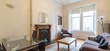 Flat to rent in Great Junction Street, Edinburgh EH6