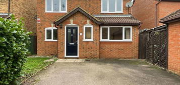 4 bedroom detached house to rent