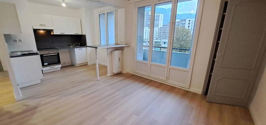 Appartement  à louer, 2 pièces, 1 chambre, 42 m²