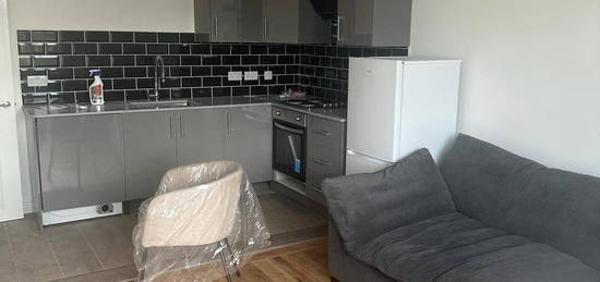 2 bed flat to rent