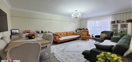 GÜMÜŞ'TEN KAT KONUMLU ARA KAT TERAS BALKONLU MASRAFSIZ 3+1 DAİRE