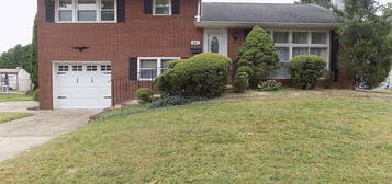 441 Dehaven Ave, Langhorne, PA 19047