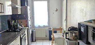 Bel Appartement T3 avec Balcon et Garage à Villeurbanne