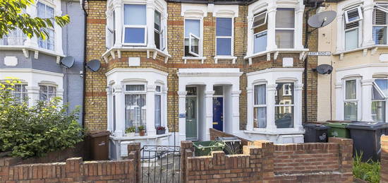 Maisonette to rent in Albert Road, Leyton, London E10