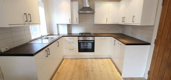 2 bed flat to rent