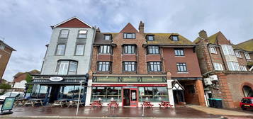 Flat to rent in Marina, Bexhill-On-Sea TN40